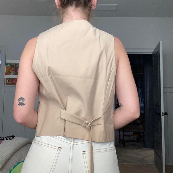 Forever 21 NWT Tan Vest - Picture 3 of 4